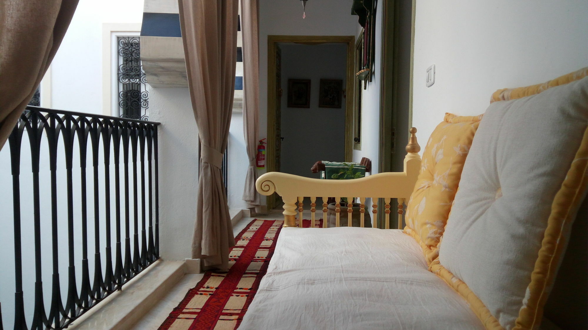 El Patio Courtyard House Hotell Tunis Exteriör bild